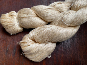 Hand Stitching Mulberry Silk Yarn Hank