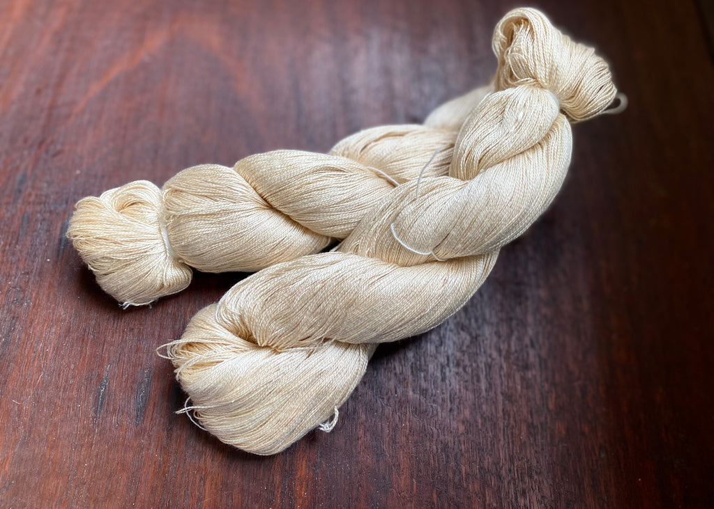 Hand Stitching Mulberry Silk Yarn Hank